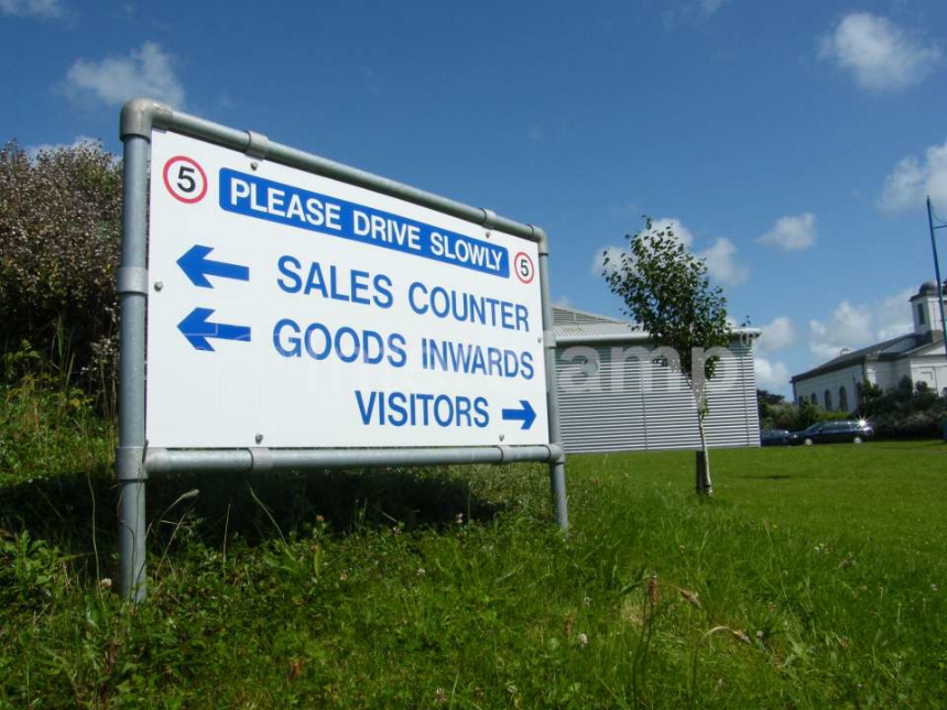 Interclamp Tube Clamp Signage and Banners - Modular Handrail Systems