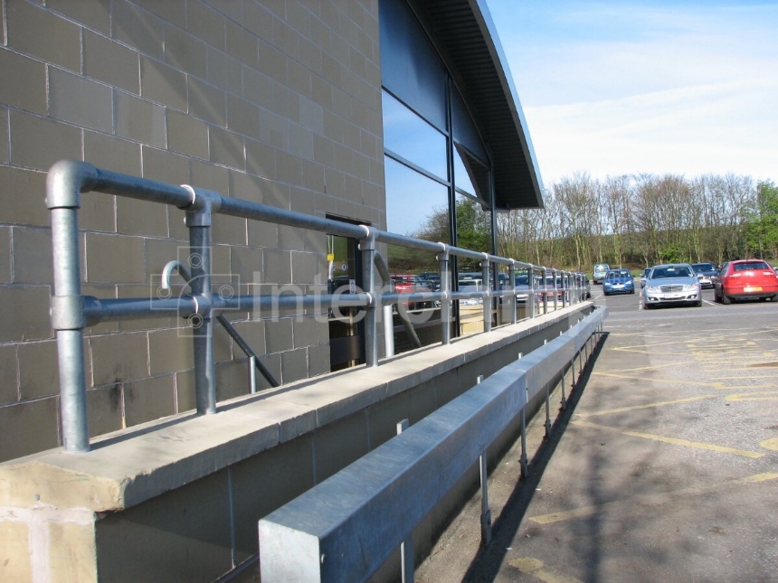 Galvanized Wall Top Guardrail - Modular Handrail Systems